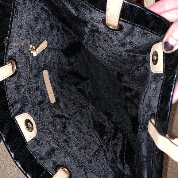 Micheal Kors Large Black Tote - Picture 5 of 6